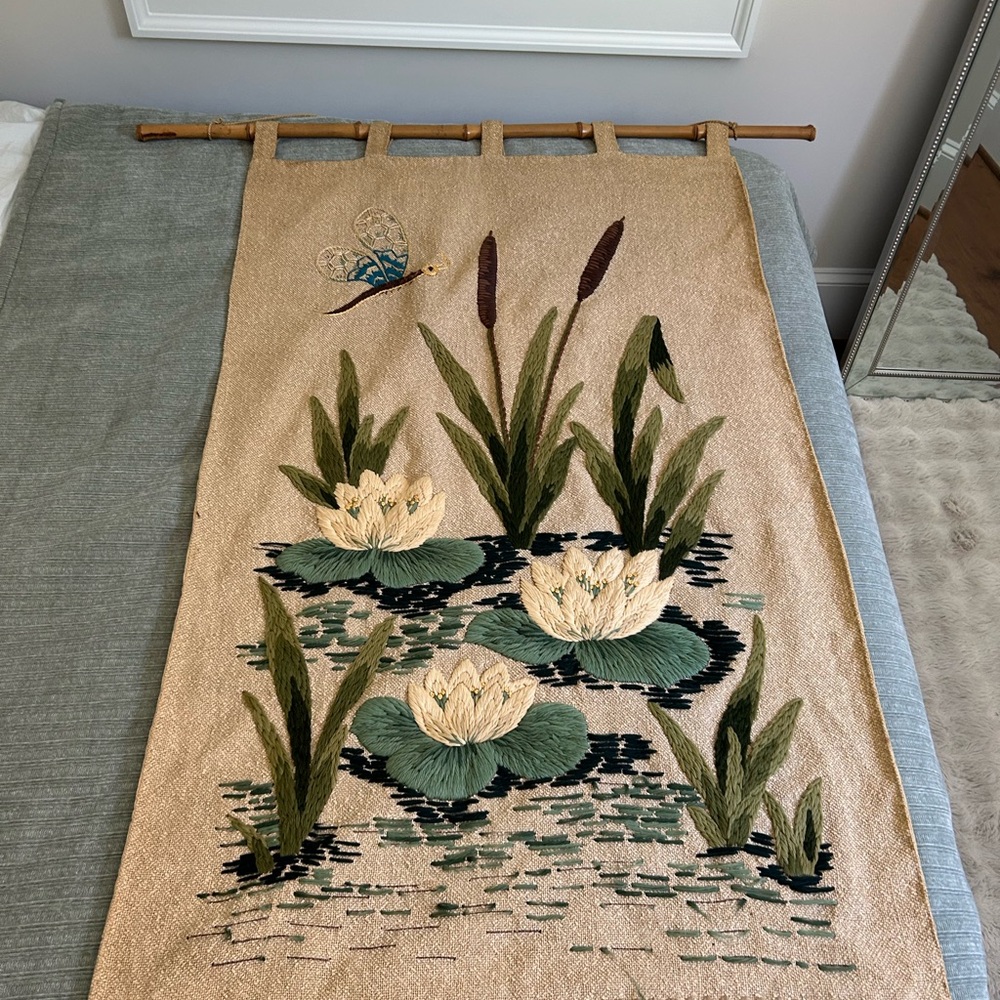 Vintage Embroidered Lotus Pond Wall Tapestry Hanging - Beige & Green